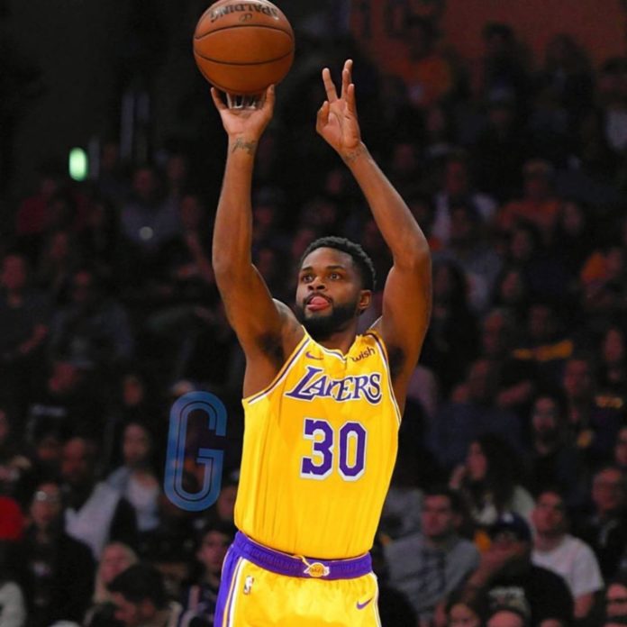 Lakers make small, important signings